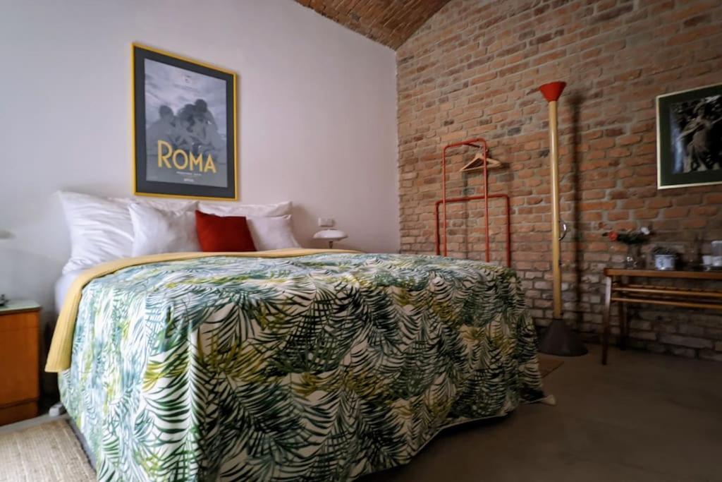Romantic And Atypical In Prague's Montmartre Lejlighed